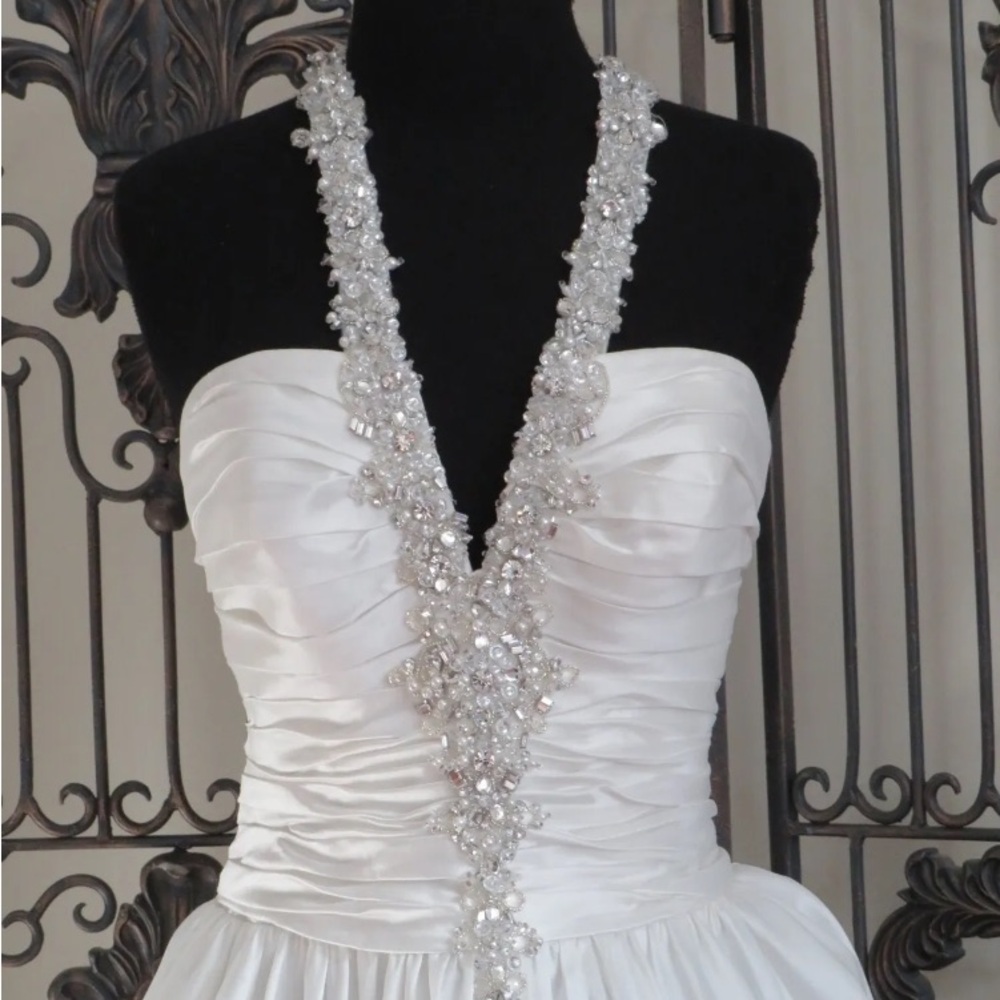 Maggie Sottero Classic White Wedding Gown - Picture 3 of 4